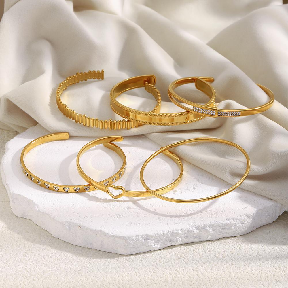 MamacitaSlay 316L Stainless Steel Heart Zircon Cuff Bracelet 18K Gold Plated Waterproof Wrist Jewelry Women's Elegant Bracelet