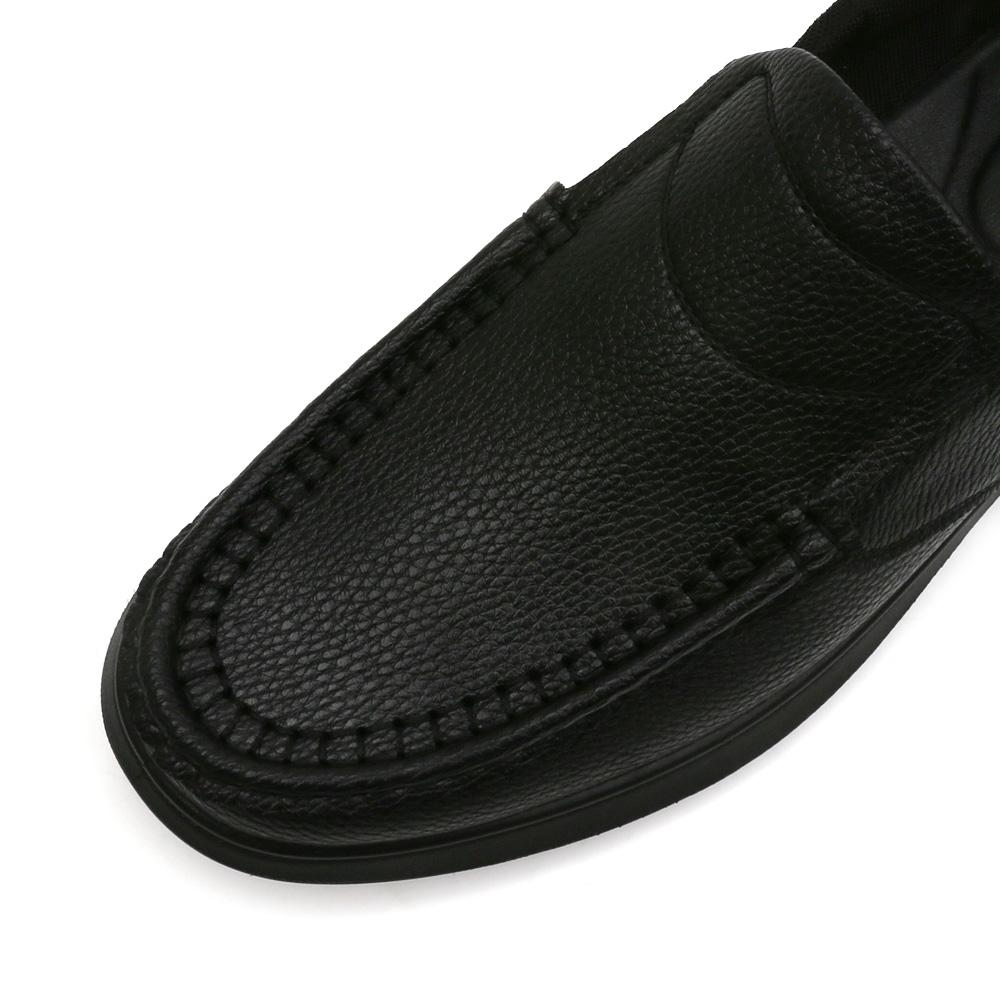 Roadwalk Casual Baroin Slip-On (Black)