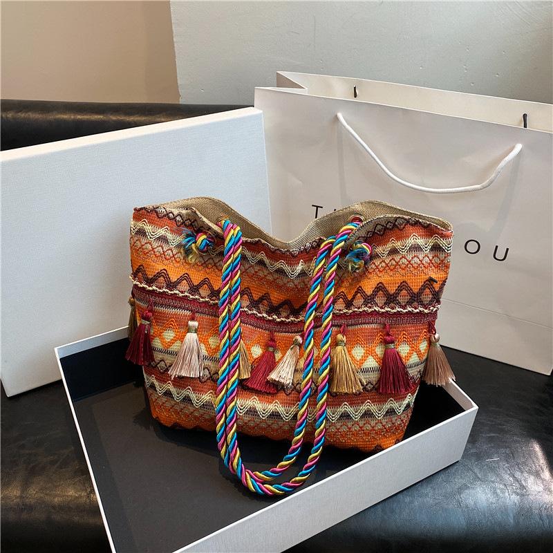 

Женская сумка через плечо, стиль, большая вместимость, популярная, на косую, новый нишевый дизайн, модная, универсальная, плетеная сумка-тоут