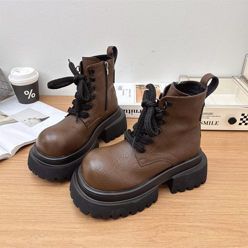 

Маленькие ретро ботинки Мартин с большой подошвой коричневые женские 2025 новые на толстой подошве увеличивающие рост ботинки-локомотивы повседневные короткие ботинки 40 темно-коричневого