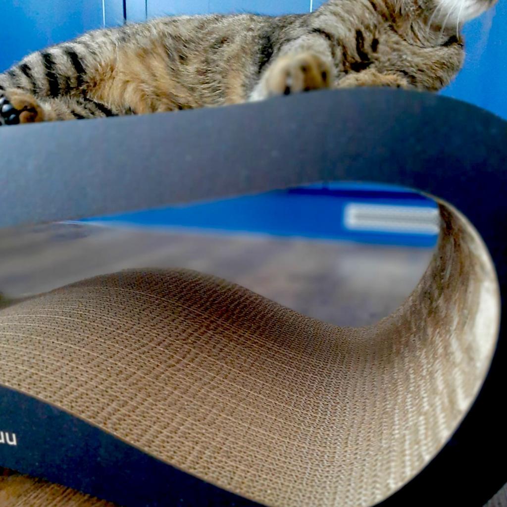 Leon cat scratching post | black 40cm | 78x28x40 cm | MruuPruu