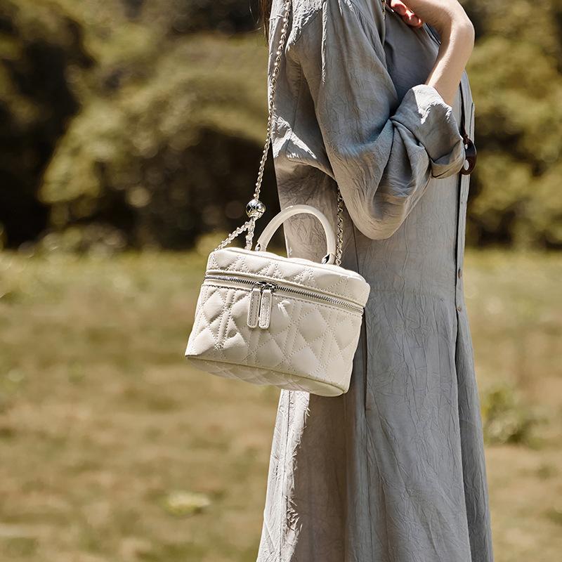 Qiao Lady Bag Autumn Winter Fashion New Single Shoulder Bag High-end Small Square Bag Versatile Niche Crossbody Genuine Leather Women's Bag