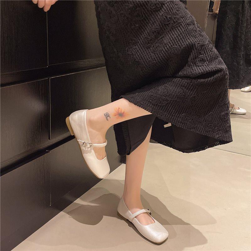 Evening word new small leather shoes flat silver summer skirt with French Mary Jane single shoes women 2025