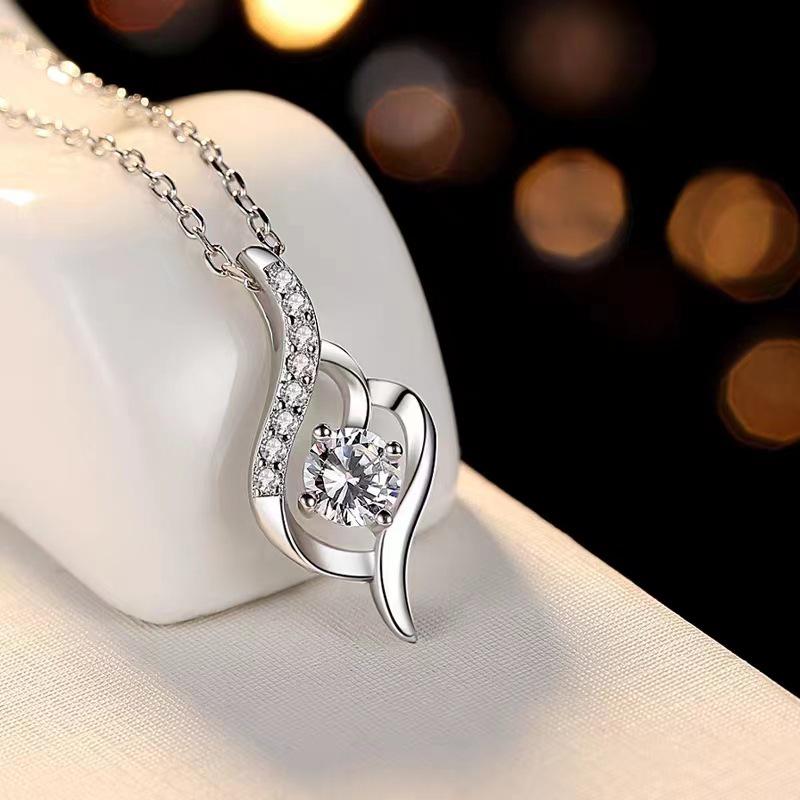 Women's Silver Titanium Steel Necklace with Micro-Inlaid Zircon - Elegant, Durable Clavicle Chain Jewelry