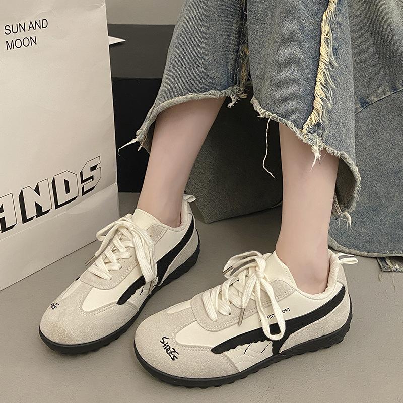 2025 Summer Thick-soled Inner Height-increasing Moral Training Shoes Women's White Splicing Retro Racing Shoes Breathable Casual Sports Board Shoes