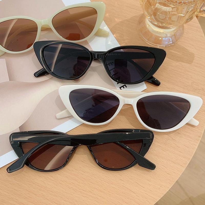 3PCS Cat Eye Sunglasses Women's Retro Fashion Anti Glare Sunglasses Party Favorite Decorative Glasses