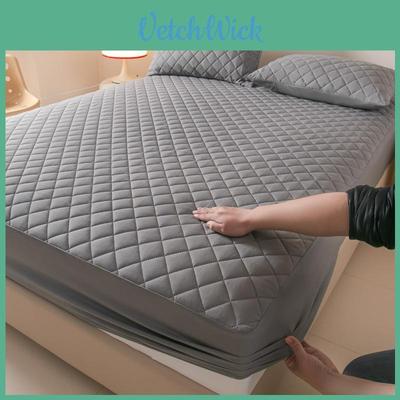 Polyester Bed Cover With Solid Color Design For Bed Protects Mattress And Prevents Dust