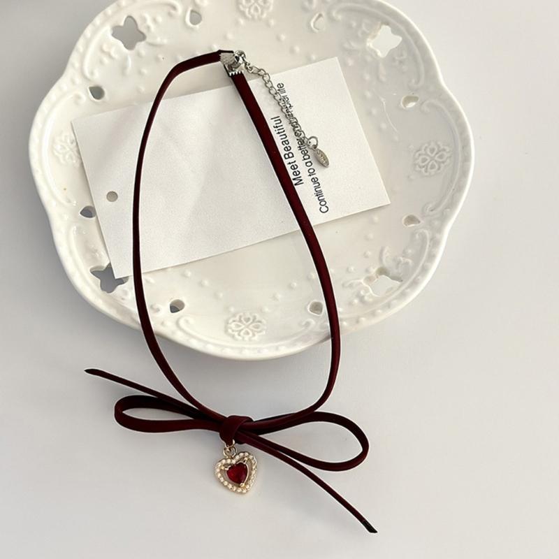 Elegant Bowknot Heart Necklace Elegant Clavicle Chain Necklace Vintage Choker Sweet Cool Necklace Fashion Jewelry