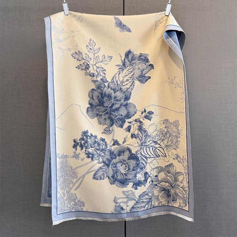 Autumn New Cashmere Tassel Scarf Women's Fashion Age-reducing Jacquard Scarf Warm and Thickened Large Shawl