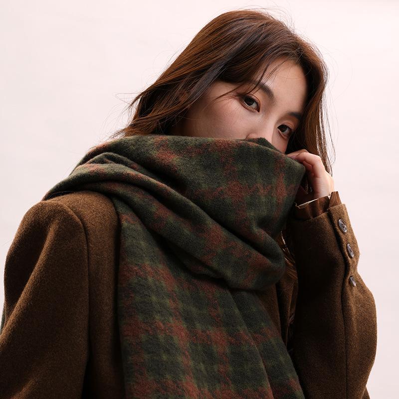 Scarf women's autumn and winter new plaid thickened shawl high-end atmosphere warm scarf