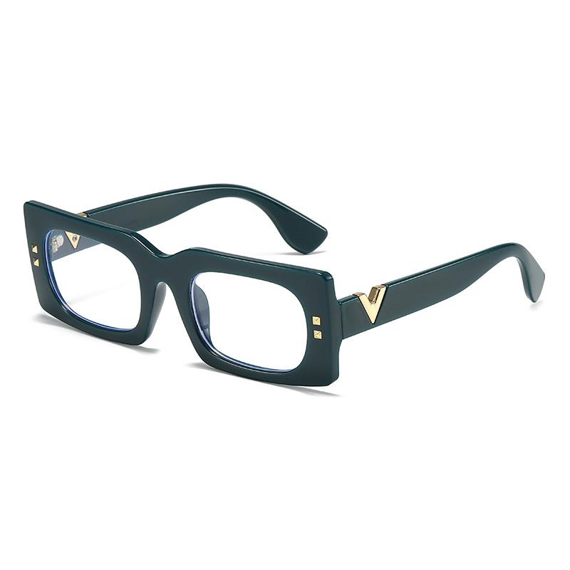 Y2K Square Rivet Sunglasses Women Men Vintage Punk Hip Hop UV400 Luxury Designer Shades