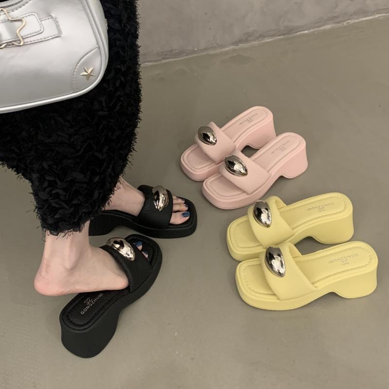 Fashion Shoes Ladies' Slippers Slipers Women Platform Shale Female Beach On A Wedge 2025 Sabot Summer Slides On A Wedge Shoes House Slip