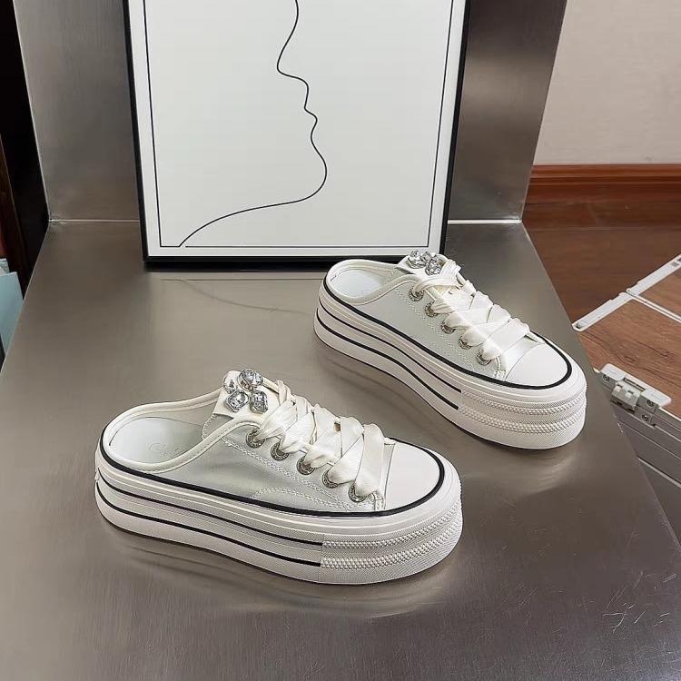 Xiaobai half slippers 2025 new summer super fire rhinestone satin surface lazy thick bottom versatile bag head slippers women