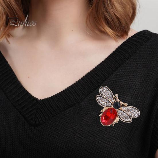 Cute Rhinestones Faux Gem Brooch Pin Bee Shape Suit Lapel Shawl Scarf Badge Wear-resistant Faux Silk Buckle Fashion Accessories