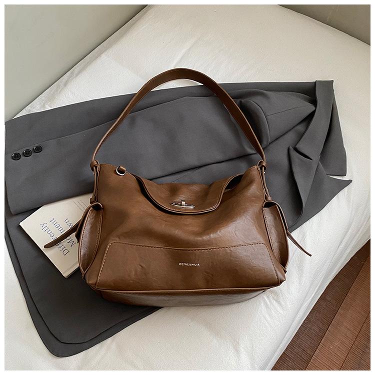 

Ретро замшевая сумка большой вместимости женская осень-зима 2025 новая сумка-тоут многофункциональная одноплечевая и двухплечевая сумка двойного назначения коричневый