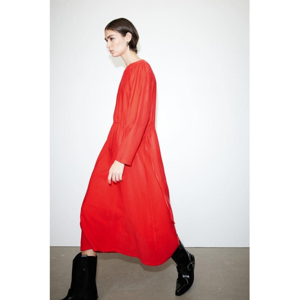 

Платье из твила HM на кулиске ярко-красное