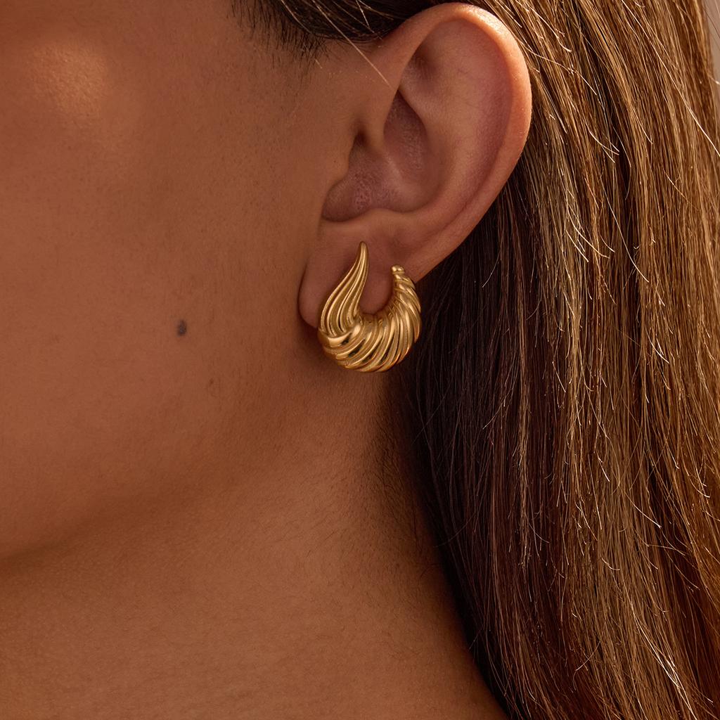 GEMCHIC Women's Irregular Twisted Hoop Earrings Stainless Steel Geometric Wave Studs Fashion Gold Silver Ear Jewelry