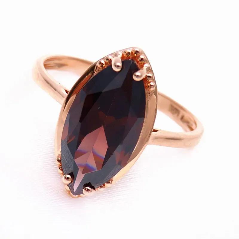 Lehce luxusní červený prsten Jednoduchý design Růžově zlatý Vykládaný Marquise Zásnubní prsteny pro ženy Zirkon jako dárek pro přítelkyni