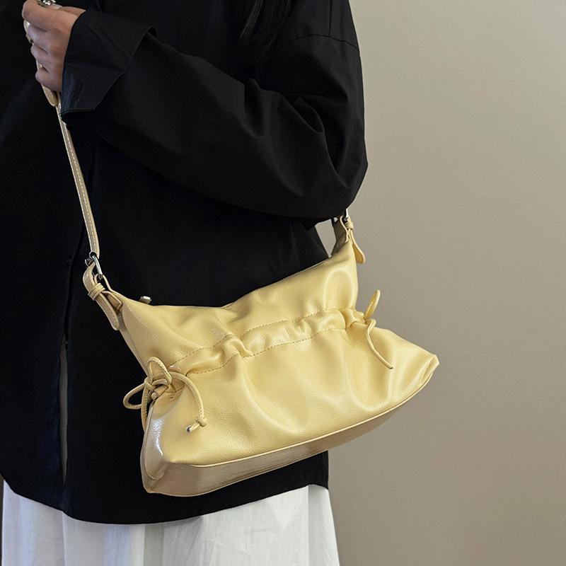 Bag Commuter Underarm Bag Women's 2025 New Pleated Shoulder Bag Fashion Cloud Bag Simple Messenger Bag
