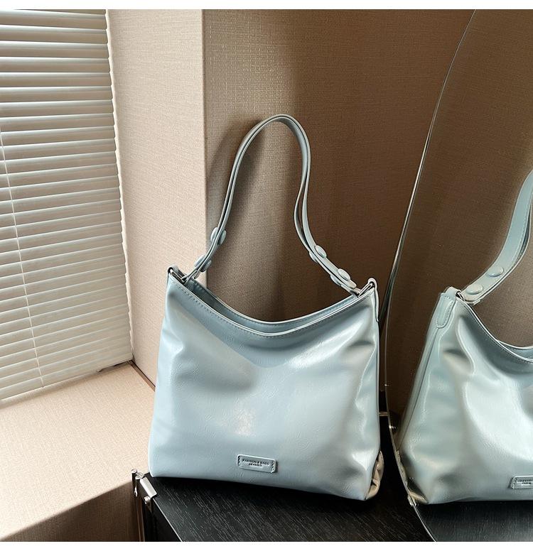 

Female college student bag commuter tote bag crossbody large capacity new simple versatile shoulder bag синий