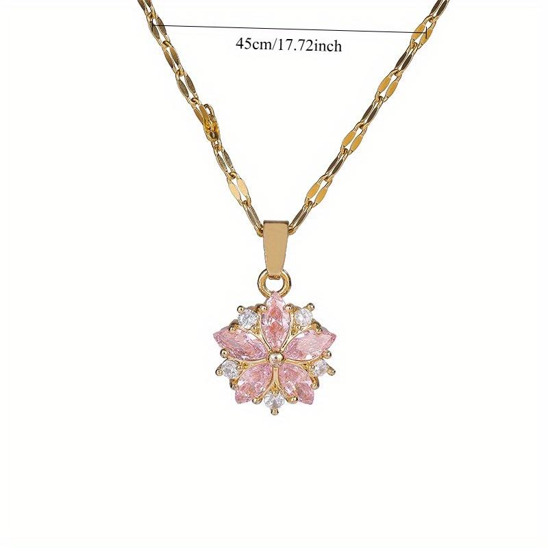 Collier Pendentif Fleur de Cerisier Douce, Conçu avec un Cœur de Jeune Fille, Accessoire de Cou Polyvalent et Élégant, Bijou Tendance pour les Rendez-vous Quotidiens.