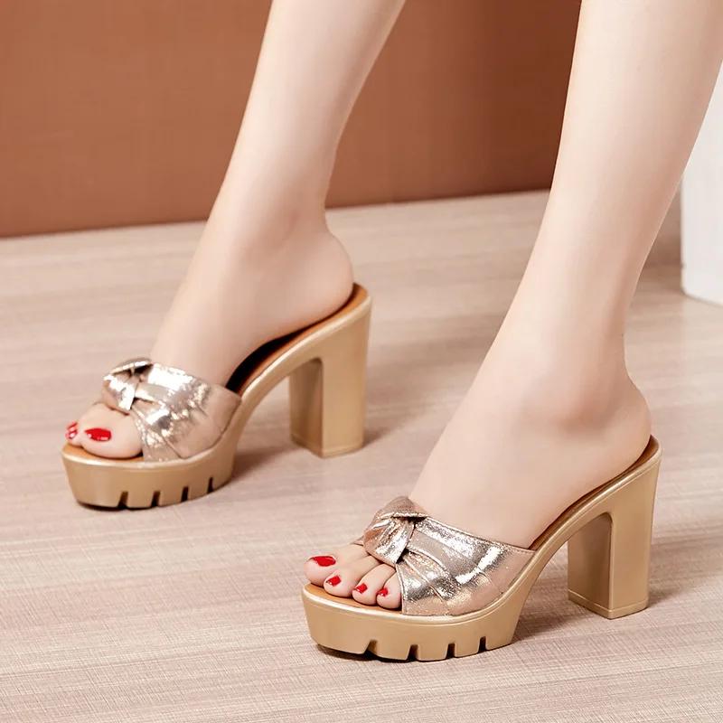 

Большой размер 32 33 43 Платформенные шлепанцы Летняя свадебная обувь 2025 Открытый носок Бант Высокий каблук Тапочки Женская вечеринка Офисная обувь 37