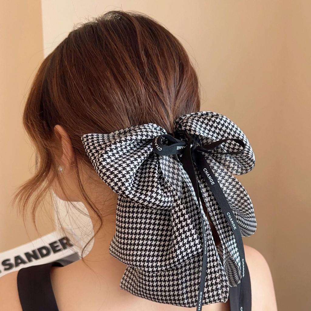 Polka Dot Bow Claw Clip: Elegant Women's Hair Accessory