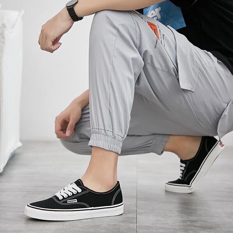 Warrior WXY-999 Classic Low-Top Canvas Sneakers