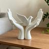 Figurina Piccione Bianco della Pace Mani che Tengono Statua di Piccione Ornamento da Tavolo Stampato 3D