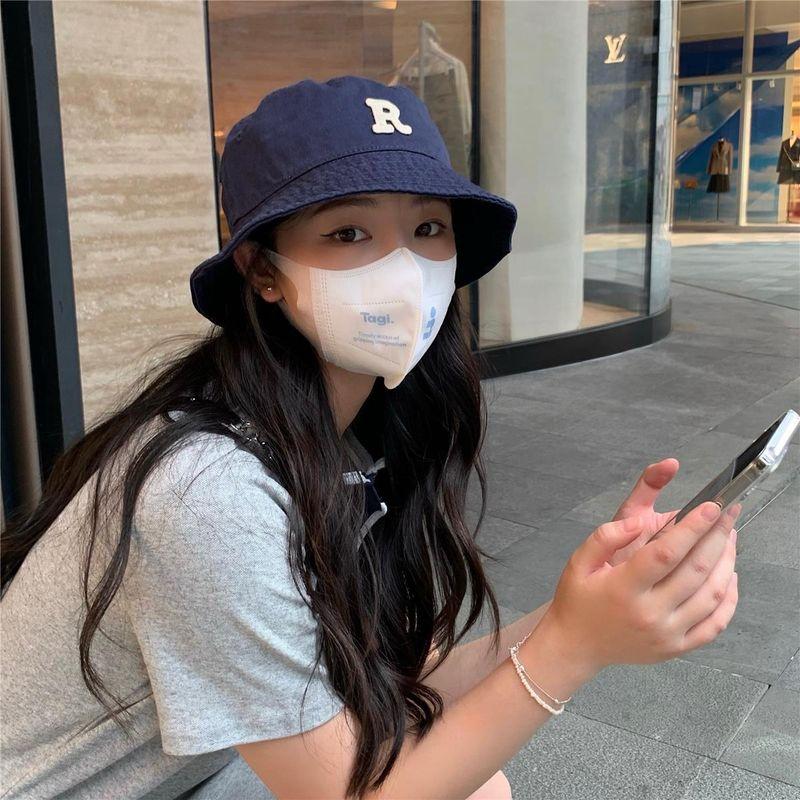 

R Letter Fisherman Hat Wig Long Curly Hair Female Japanese Style Face Small Casual Retro Bucket Hat Sunshade Ins Fashion Navy blue cap + long curly brown and black hair