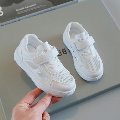 Sandálias de Moda para Meninas Verão Novos Sapatos Esportivos para Crianças Sapato para Meninos com Solado Macio Sapato de Malha Antiderrapante para Crianças Sapato Casual Simples para Meninas