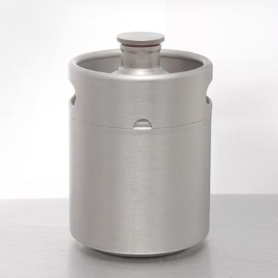 Portable Stainless Steel Growler Beer Barrels Stable Beer Growler Mini Kegs for Freshness Homebrews and Craft Beverages