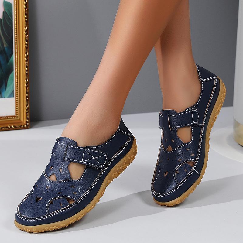 Spring and Summer Women's Beach Sandals Hollow Fashion Flat Sandals Versatile Large Size Sandals