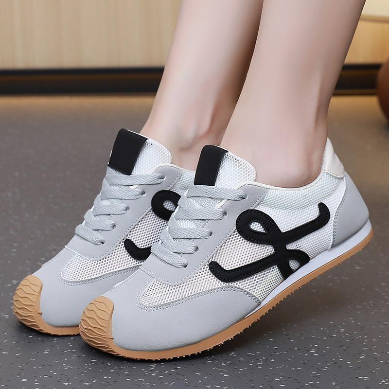 Summer New Fashion Soft Sole Retro Versatile Women's Single Shoes Breathable and Wear-resistant Women's Shoes