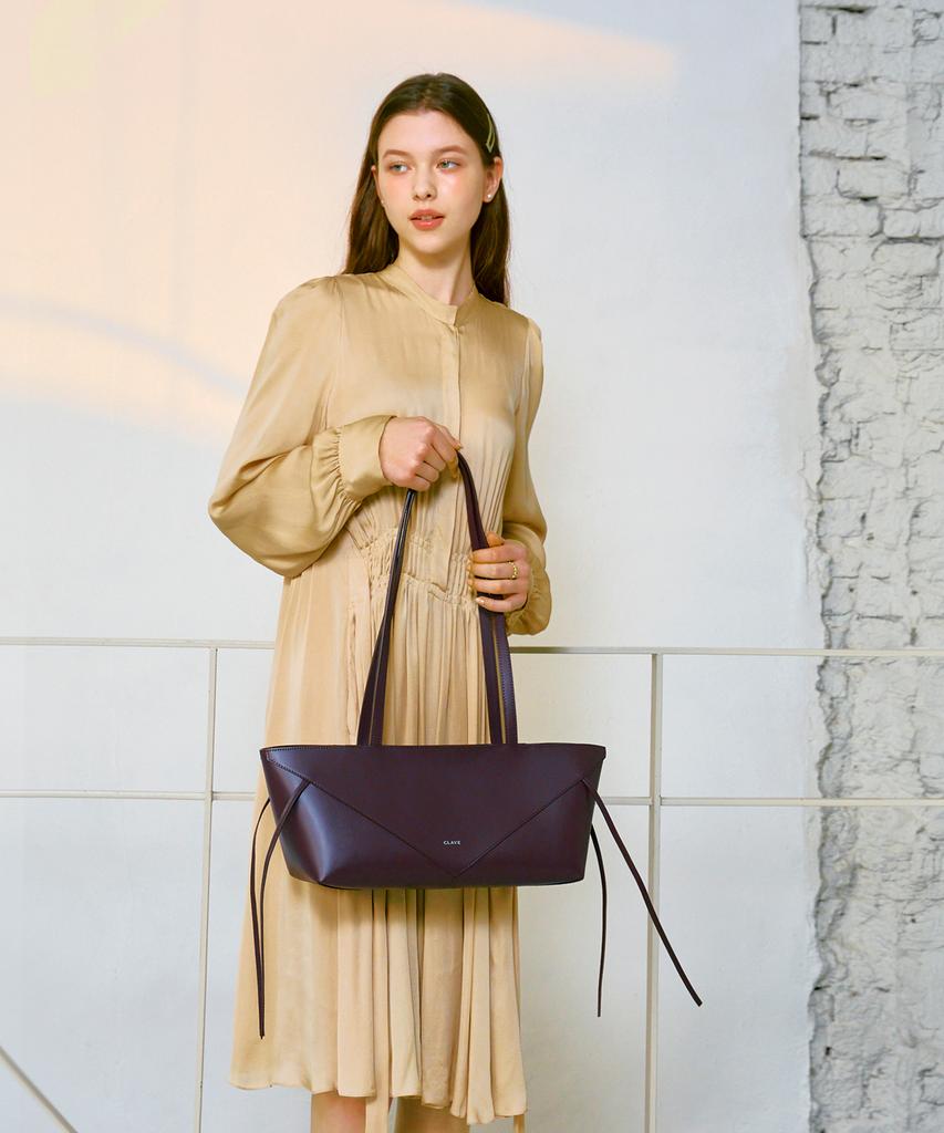 Clave Sienna Burgundy Tote Bag