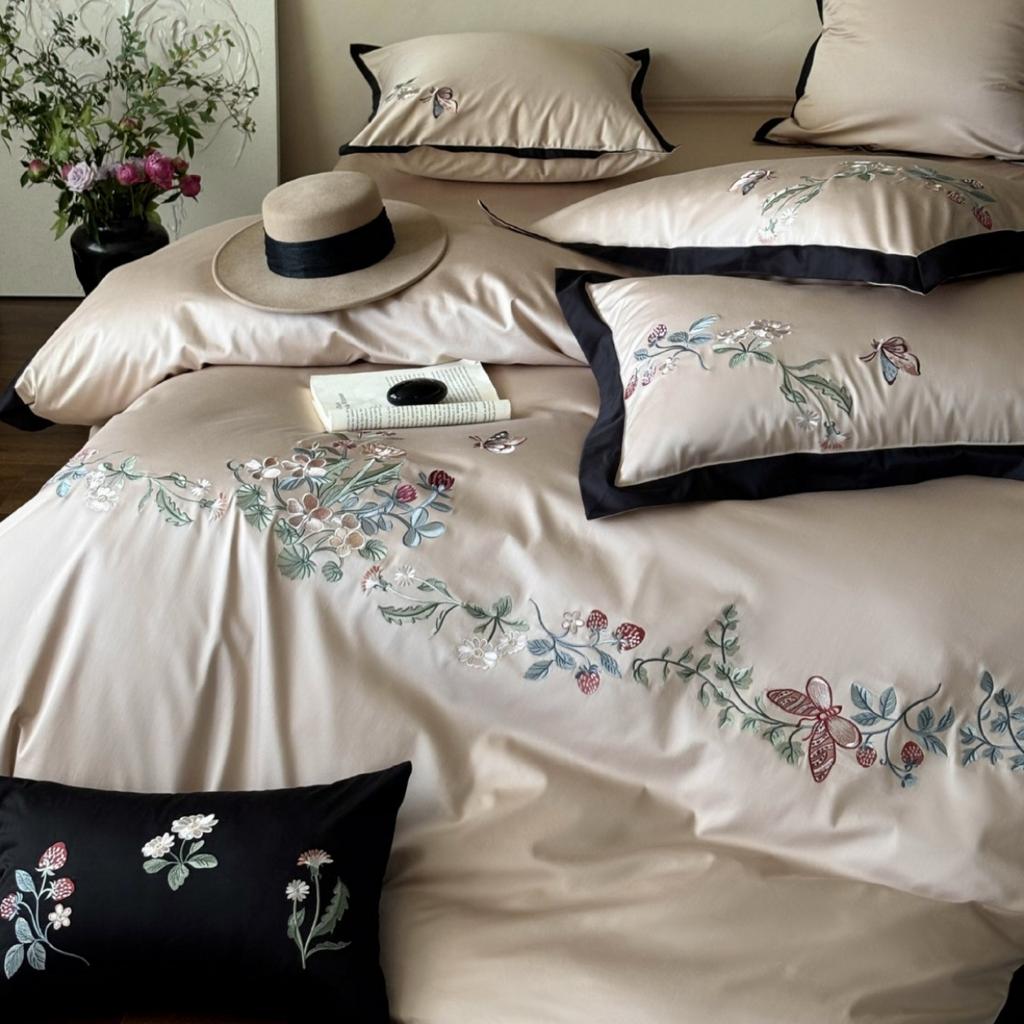 French Hepburn Style Simple Embroidery Bedding Four-piece Light Luxury Bed Sheet Pillowcase