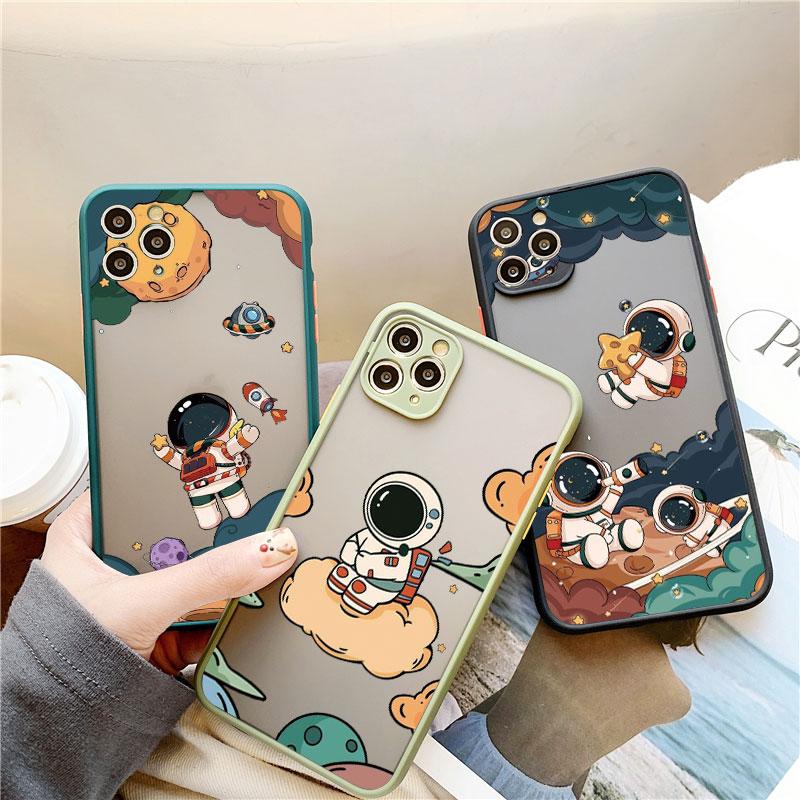 Cartoon Outer Space Astronaut Planet Phone Cases For iPhone 16 11 12 14 13 Pro Max 15 Plus 7 8 Plus SE2 X XR XS Shockproof Cover