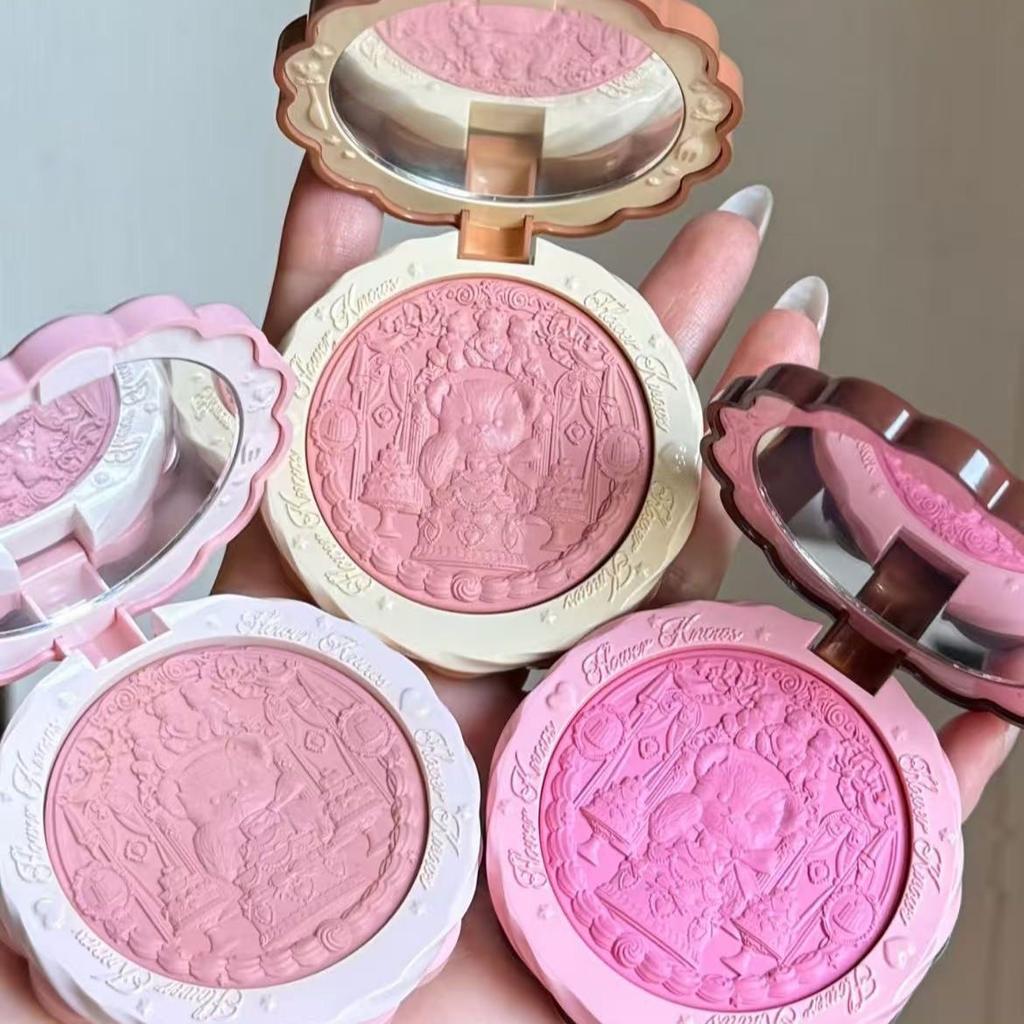 FLOWER KNOWS THE SWEETIE BEAR Rouge Seiden-Satin-Rougepuder Für Wangen Kontur Gesicht Für Ein Natürliches Mattes Finish Veganes Make-up