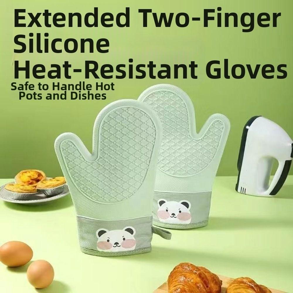2Pcs Thickened Oven Mitts Cartoon Bear Kitchen Hand Clamps Silicone Insulation Gloves  Baking Tools