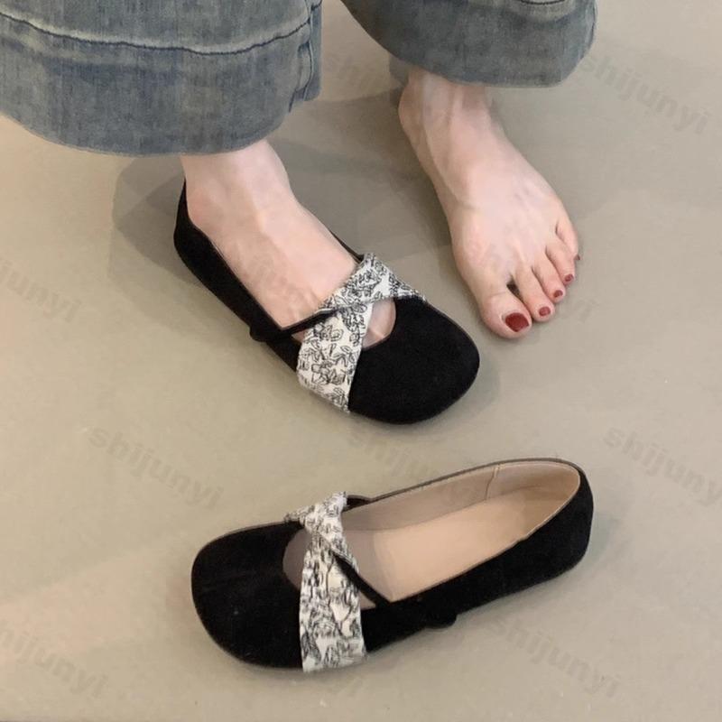 Women's Mary Jane Flat Shoes Summer 2026 Fashion Women's Dress New Retro Shoes Female Comfortable Non Slip Outdoor Casual Shoes