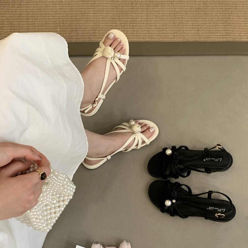 2025 summer new empty-toed girl flower sandals pearl diamond thick heel Roman fashion shoes