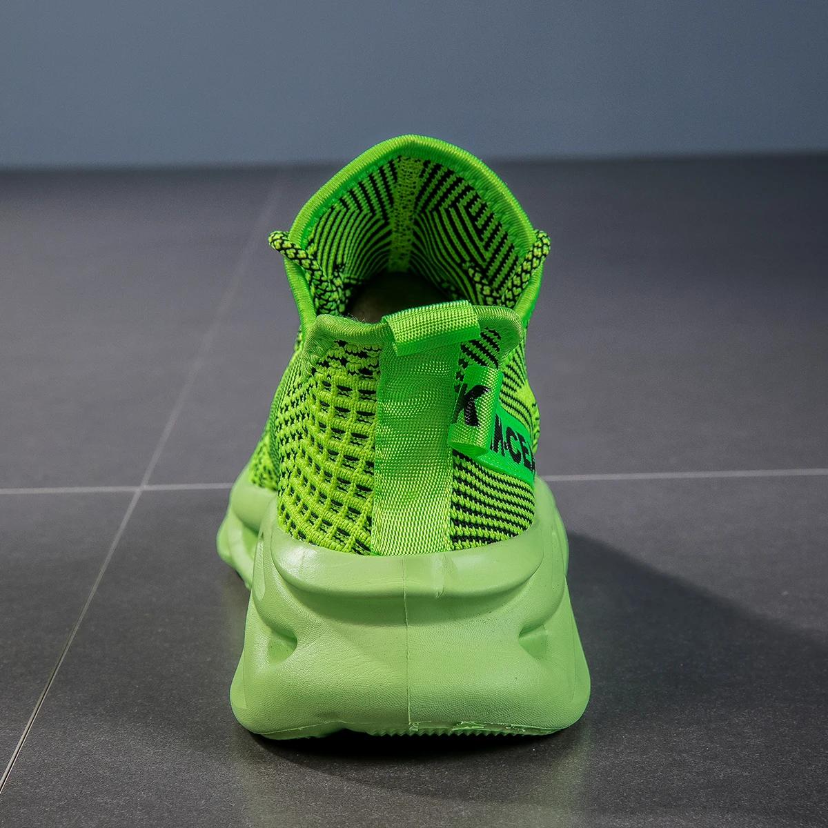 Зеленые кроссовки для бега — фото 6