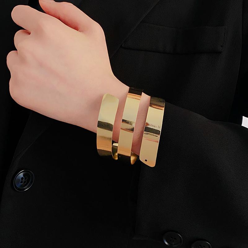 Euro-American Metal Open Armlet Bangle: Trendy Dual-Use Bracelet with Influencer Style