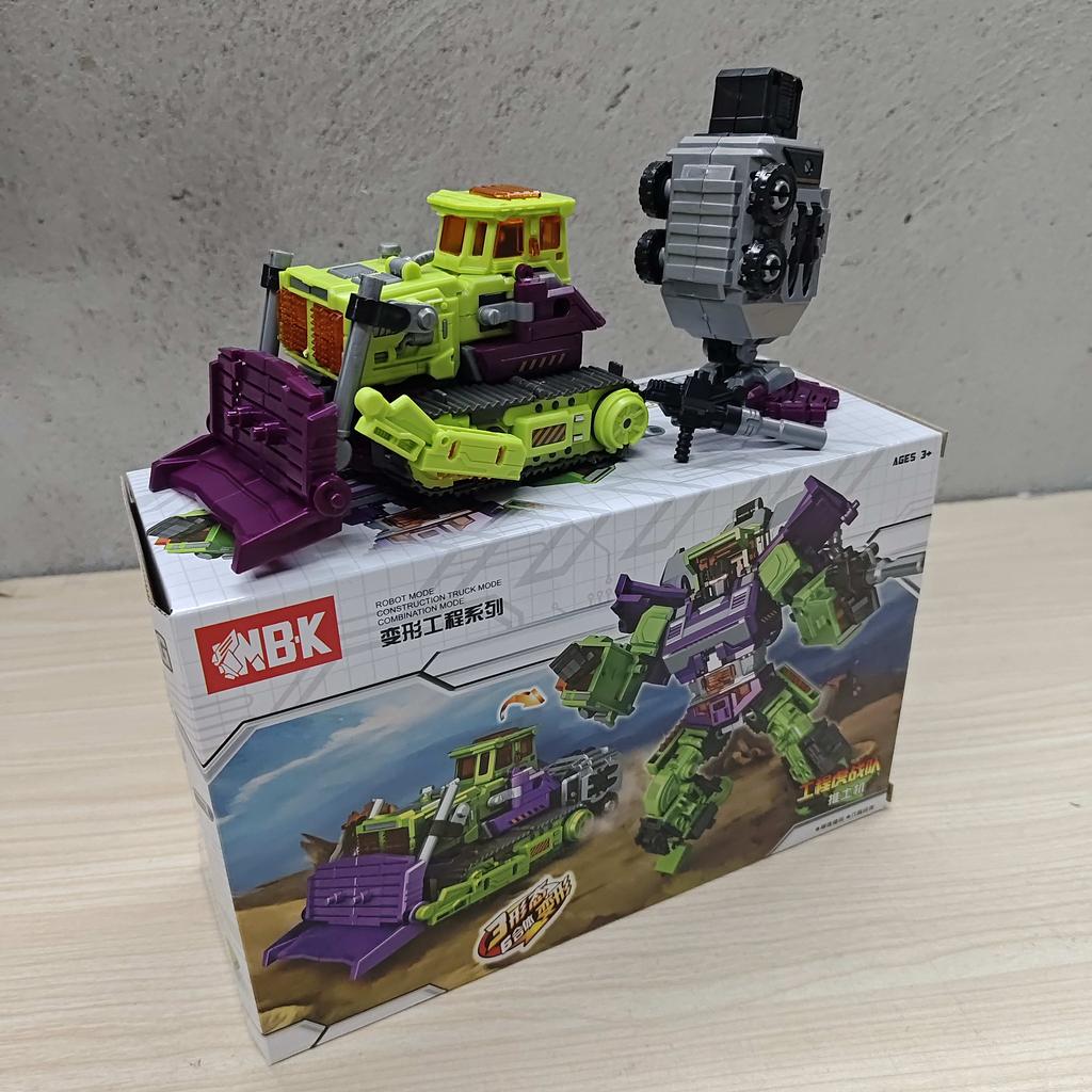 Transformation Robot NBK Devastator Mixmaster Scavenger Overload Hightower Scrapmetal Scrapper Longhaul Skipjack Deformation Toy