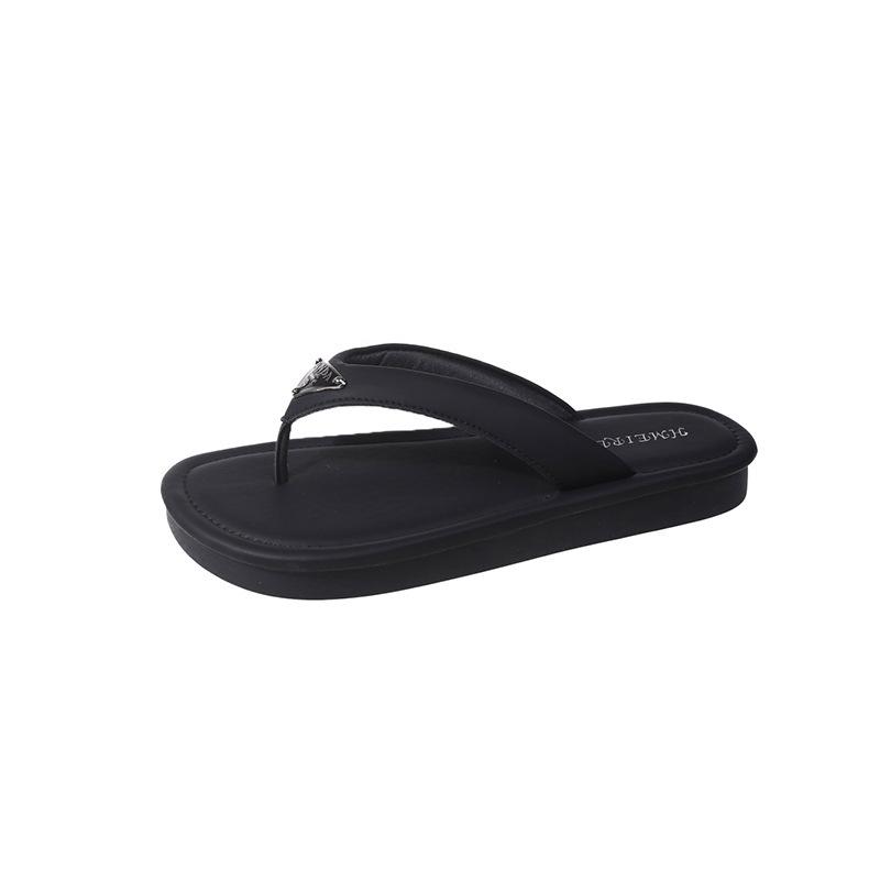 Flat-bottomed Flip-flops Women Wear New Korean Version of Fairy Style with Skirt Beach Triangle Pinch Sandals In Summer