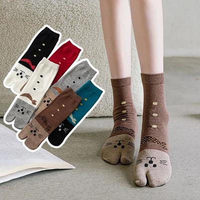Socks Students Split Toe Cartoon Female Cat Socks Hosiery Middle Tube Socks Two Toe Socks