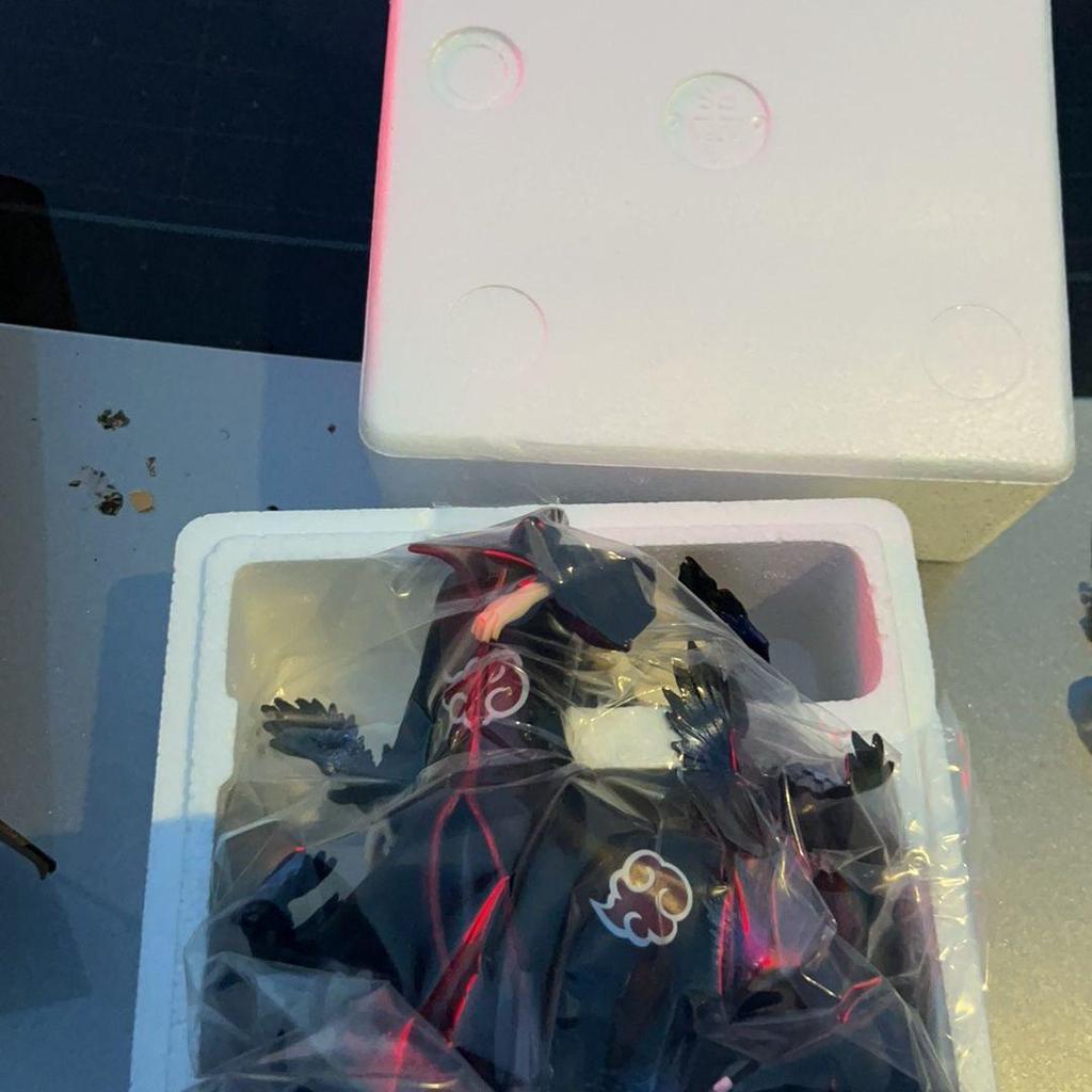 [POUŽITÉ] Uchiha Itachi Zahraniční Figurka 29cm s Vránou