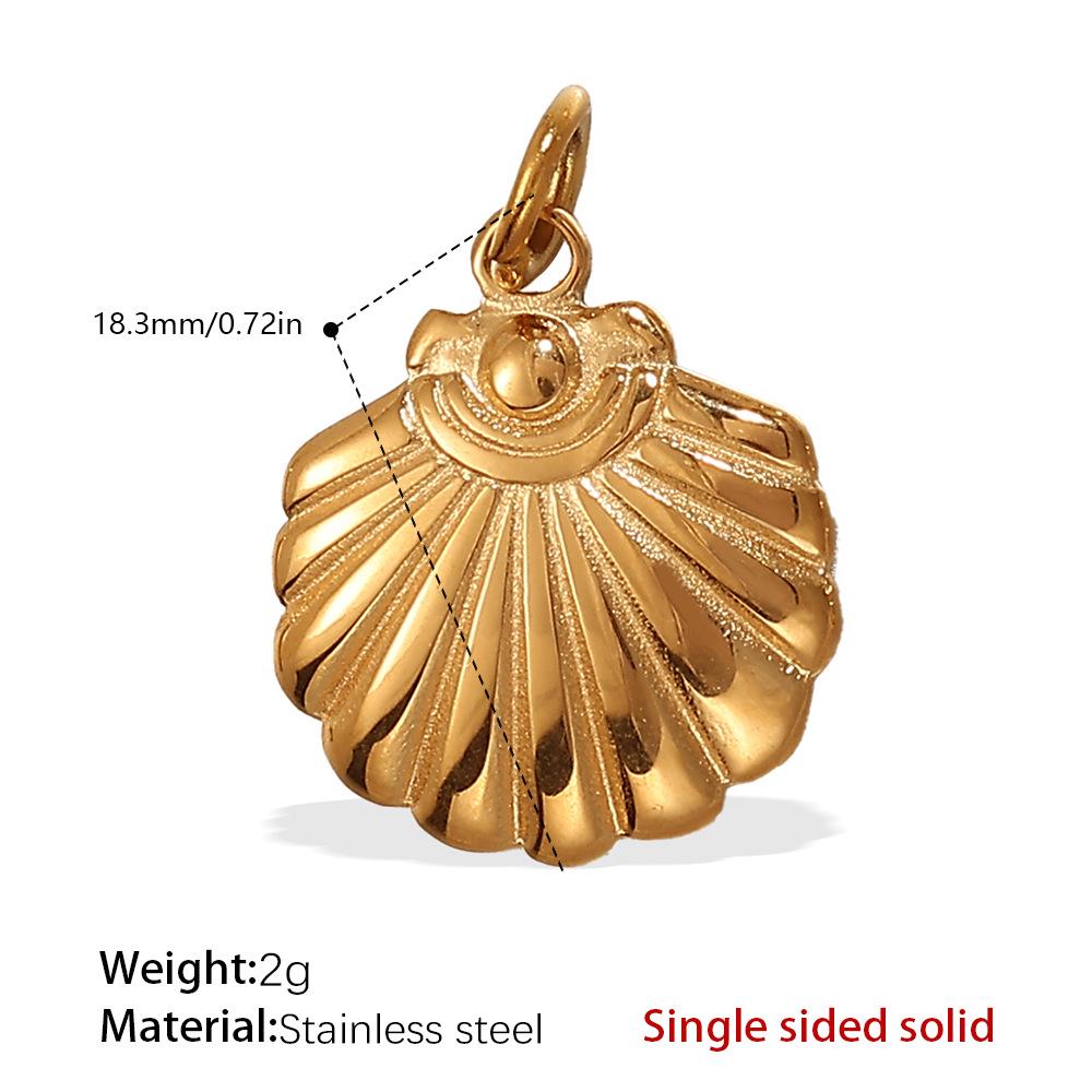 Ciondolo Stella Marina e Conchiglia Placcato Oro 18K: Collana con Design Irregolare di Conchiglie, Stile Spiaggia, in Acciaio Inossidabile