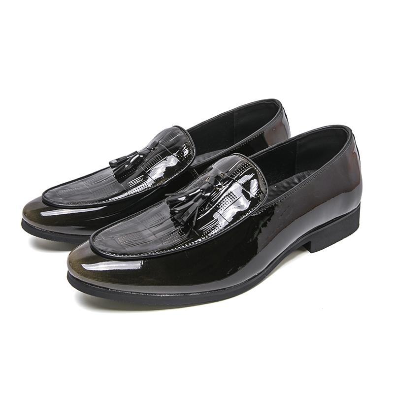 New style British pointed-toe leather shoes - trendy beanie shoes for men One-piece slip-on lazy casual fringed loafers
