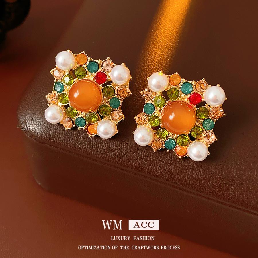 Medieval Vintage Diamond-encrusted Pearl Stud Earrings Necklace, Light Luxury Niche High-end Set, Retro Court Style Jewelry